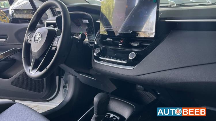 تويوتا كورولا 2025