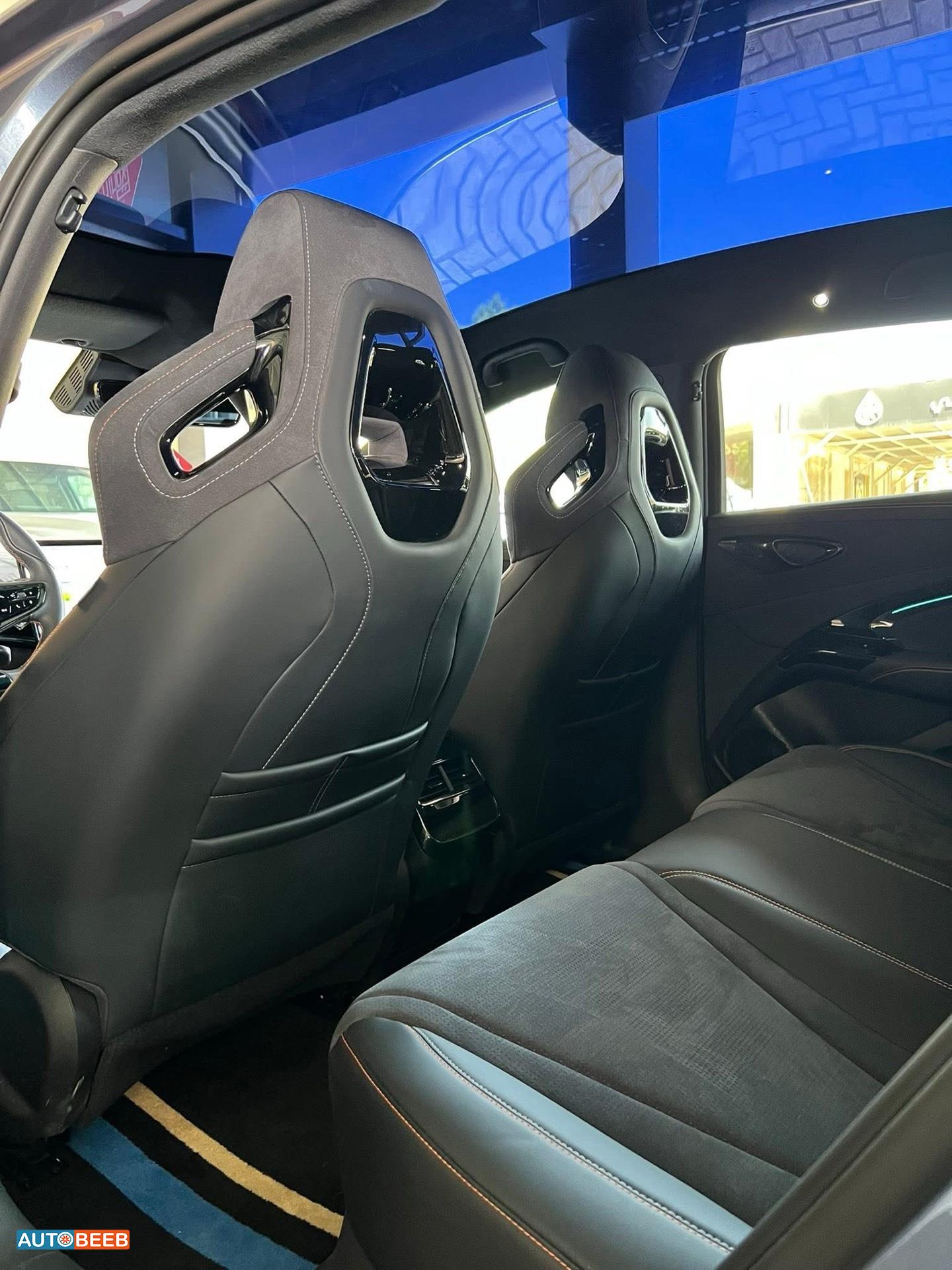 بي واي دي سيل 2022