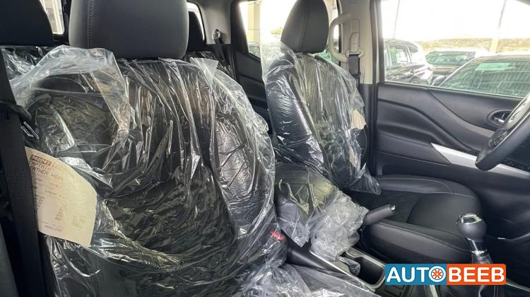 نيسان نافارا 2024