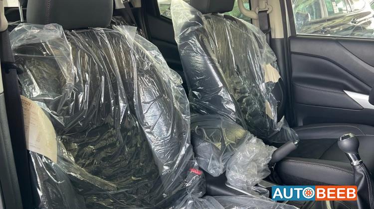 نيسان نافارا 2024