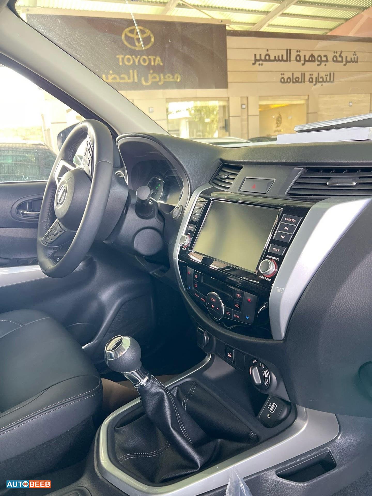 نيسان نافارا 2024