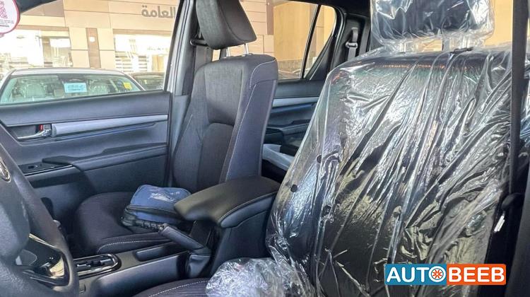 تويوتا هيلوكس 2024