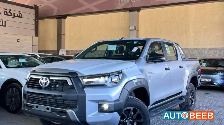 تويوتا هيلوكس 2024