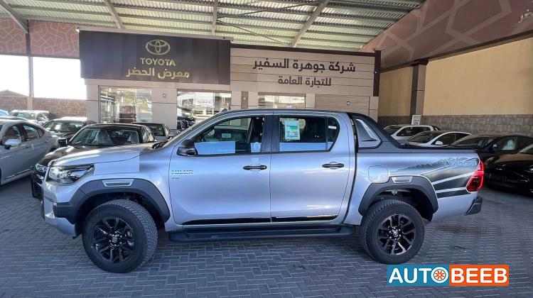 تويوتا هيلوكس 2024