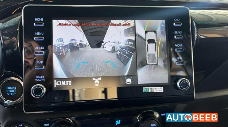 تويوتا هيلوكس 2024