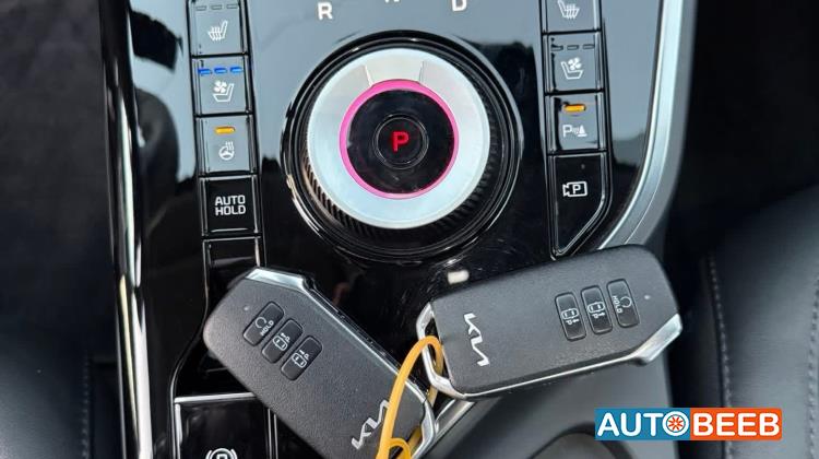 كيا نيرو 2023