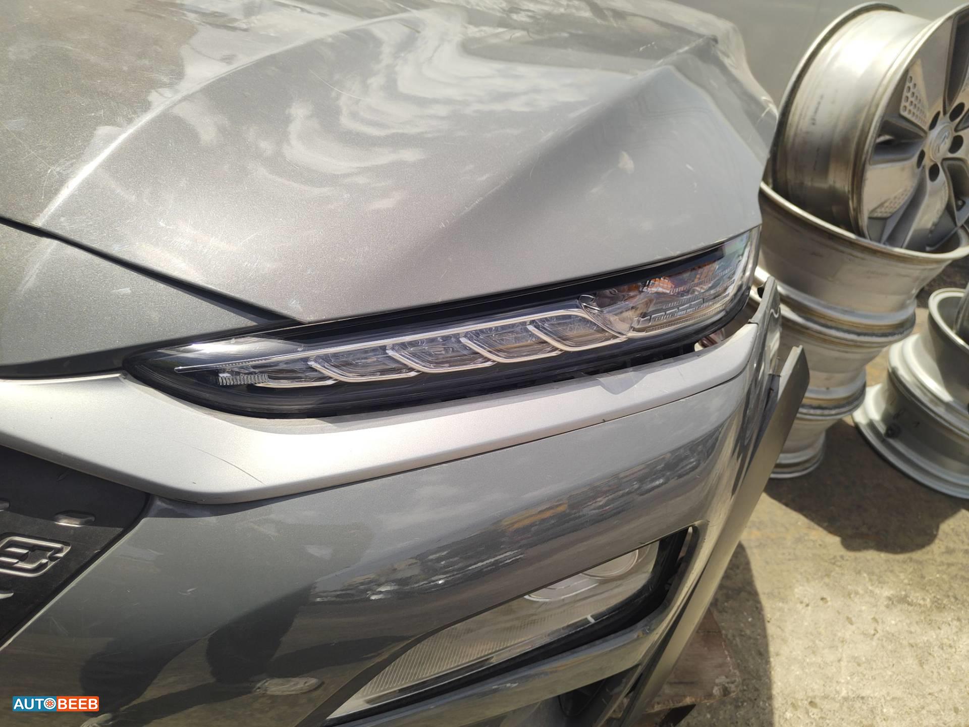 ضوء امامي شمال هيونداي كونا 2020 2021