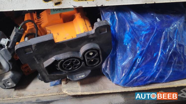 قاعده شاحن كيا نيرو هيونداي كونا 2017 2018 2019 2020 2021 2022 2023