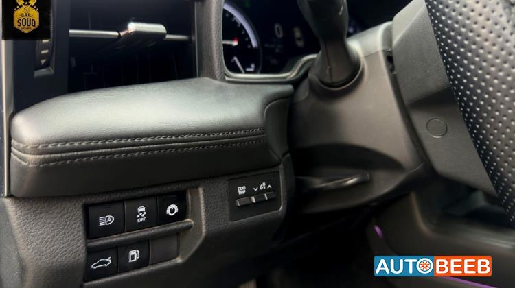 تويوتا افالون 2019