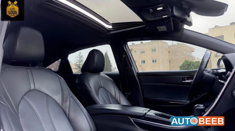 تويوتا افالون 2019