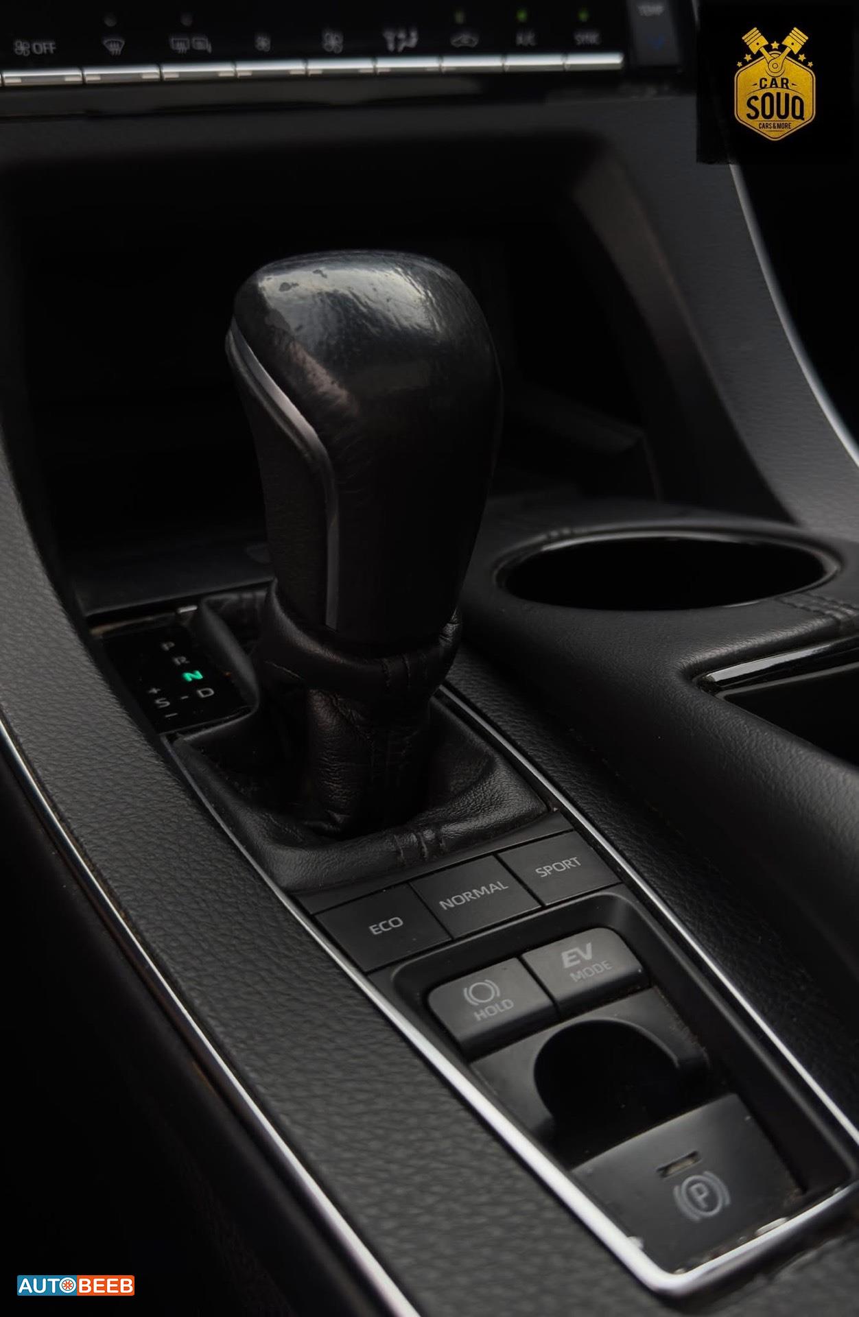 تويوتا افالون 2019