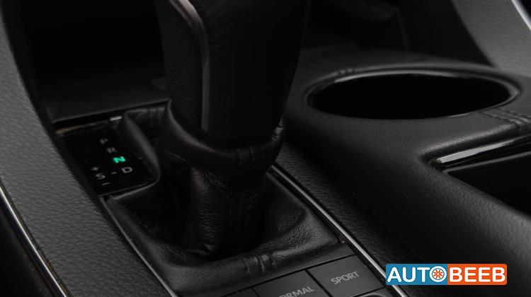 تويوتا افالون 2019