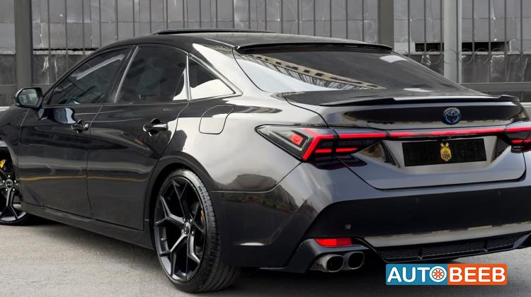 تويوتا افالون 2019