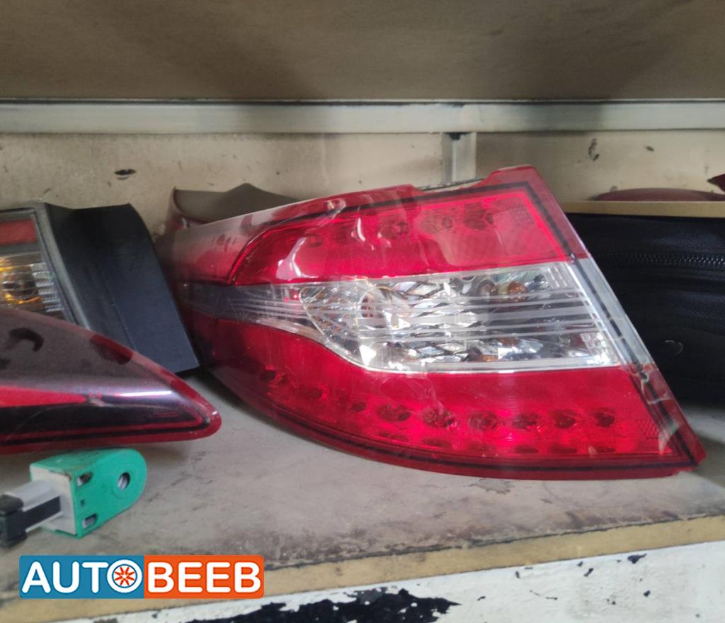 ضوء خلفي يمين شمال كيا k5 2012 2013