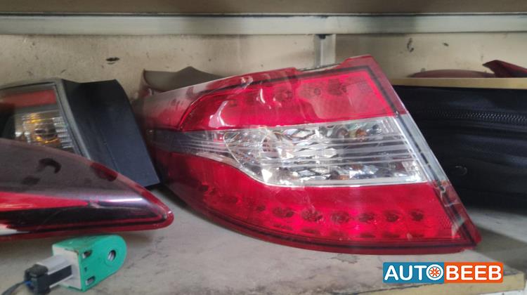 ضوء خلفي يمين شمال كيا k5 2012 2013