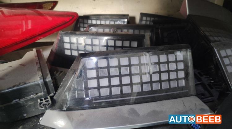 ضوء خلفي يمين شمال هيونداي ايونيك 5 2022 2023