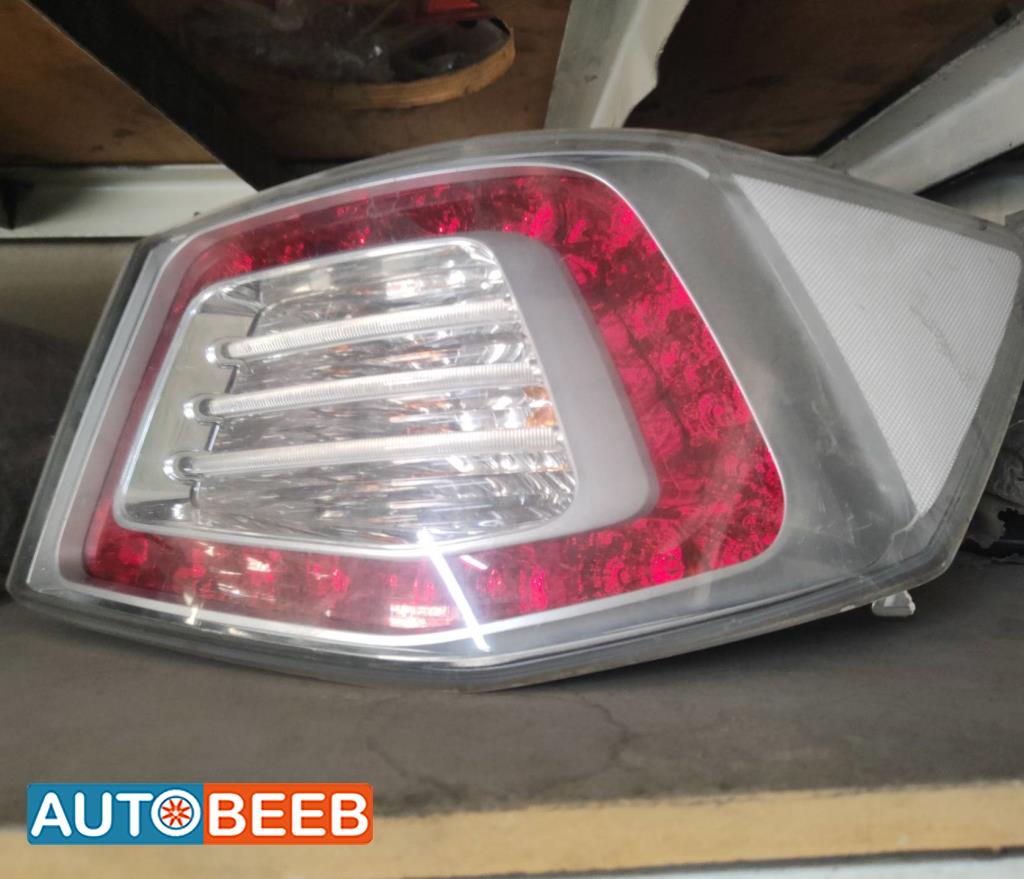 ضوء خلفي يمين شمال كيا فورتي 2011 2012