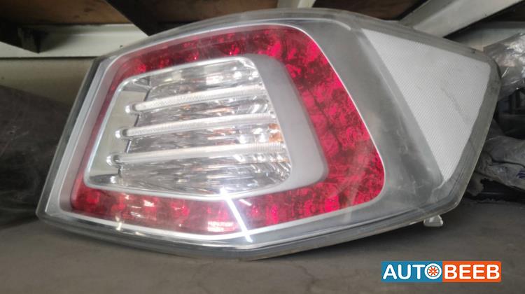 ضوء خلفي يمين شمال كيا فورتي 2011 2012