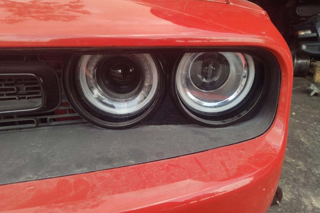 ضوء امامي شمال دودج تشالنجر 2018 2019 2020