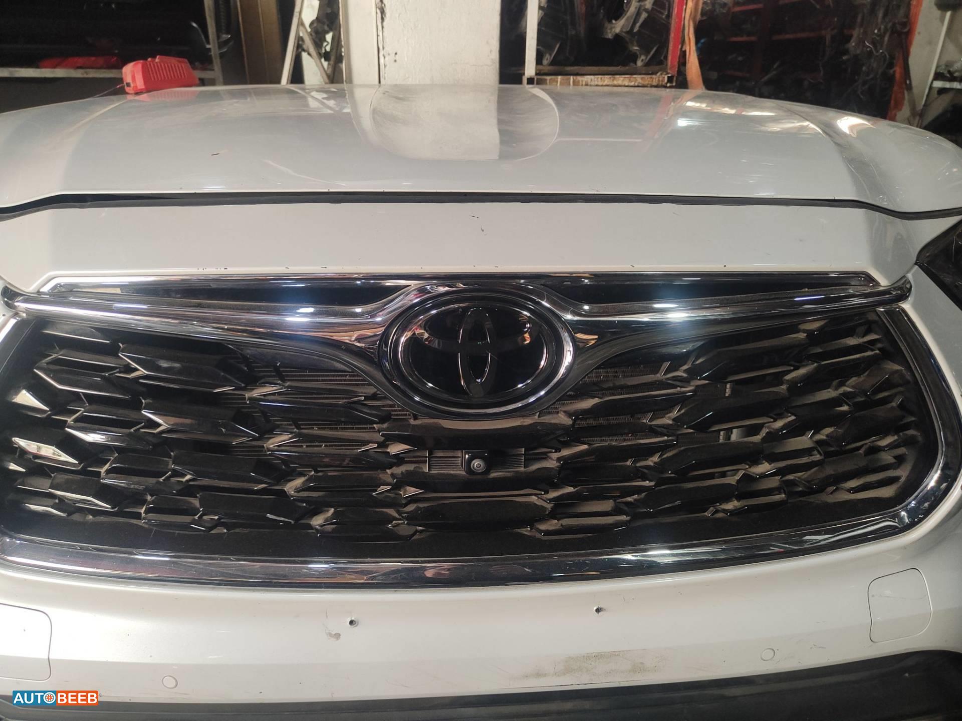 شل امامي علوي تويوتا هايلاندر 2022 2023