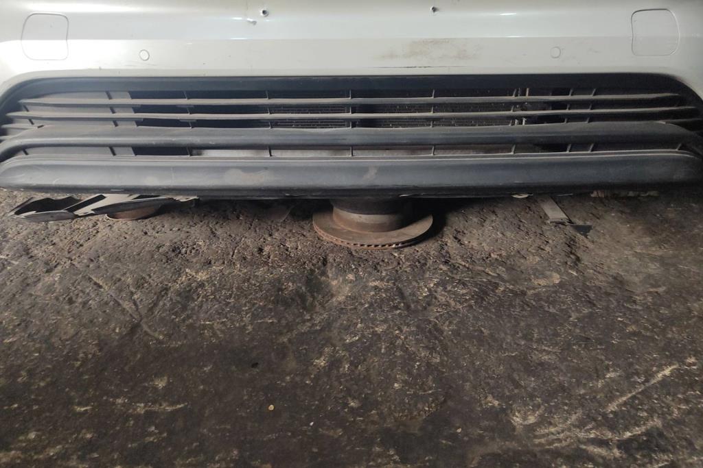 شل امامي سفلي تويوتا هايلاندر 2022 2023