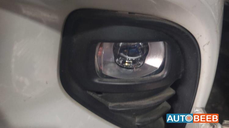 كشاف امامي شمال تويوتا هايلاندر 2022 2023