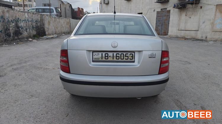 سكودا فابيا 2004