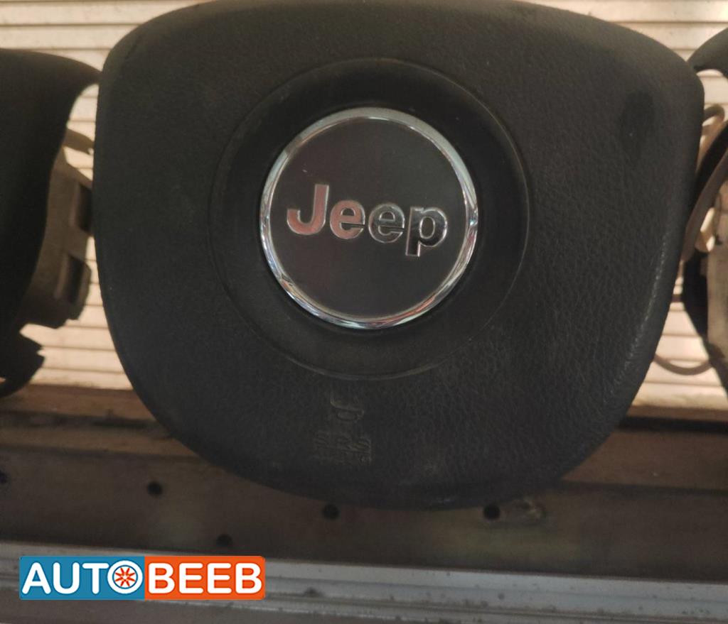 Cabin  Steering Wheel Jeep Grand Cherokee