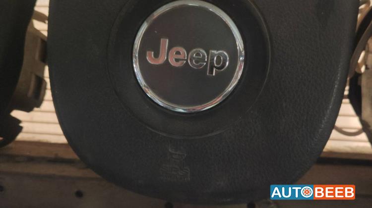 Cabin  Steering Wheel Jeep Grand Cherokee