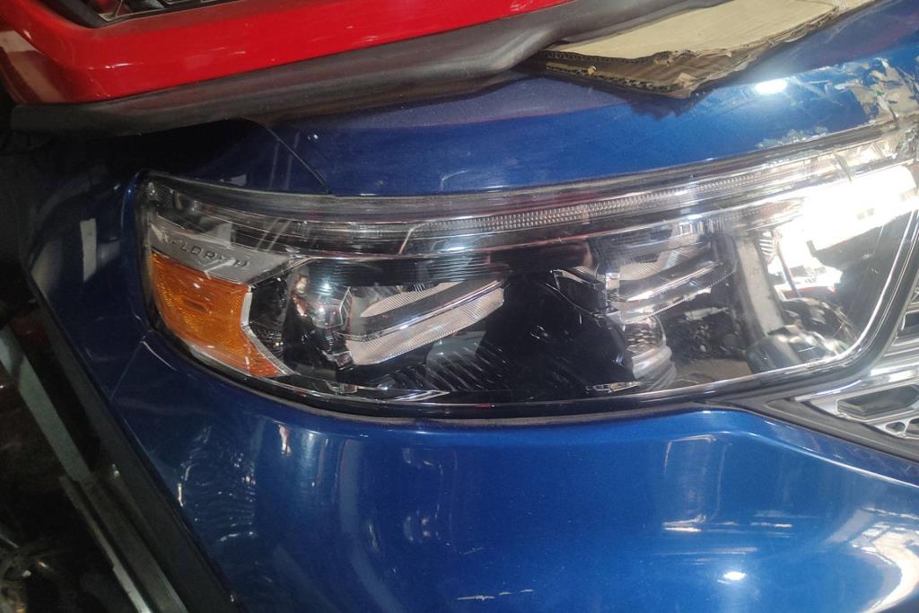 ضوء امامي يمين فورد اكسبلورر 2021 2022 2023