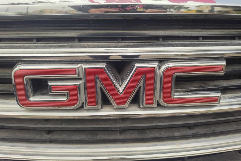 Body  Emblems GMC Terrain