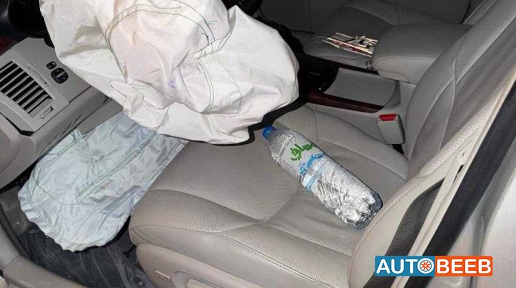  سيارة كاملة تويوتا افالون