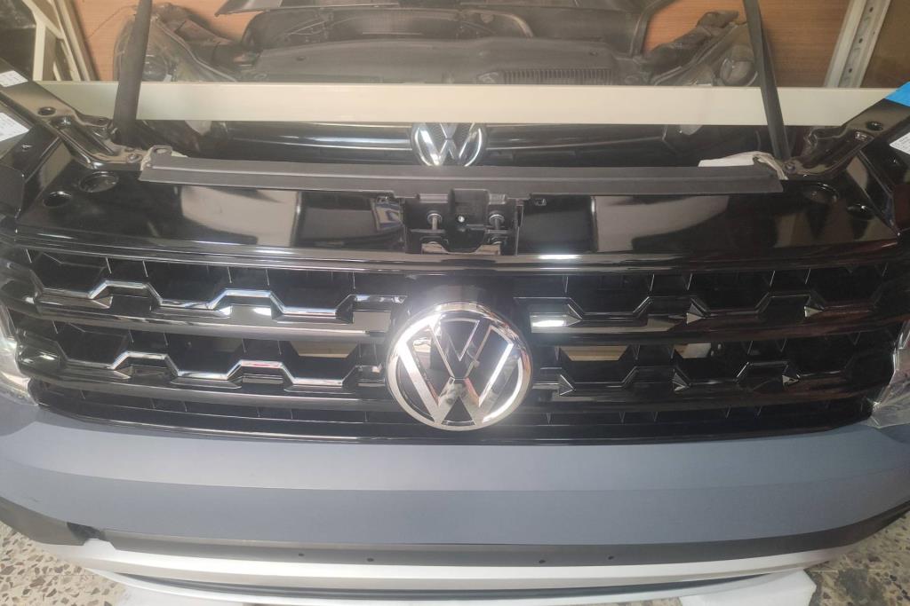 Body  Grilles Volkswagen Teramont