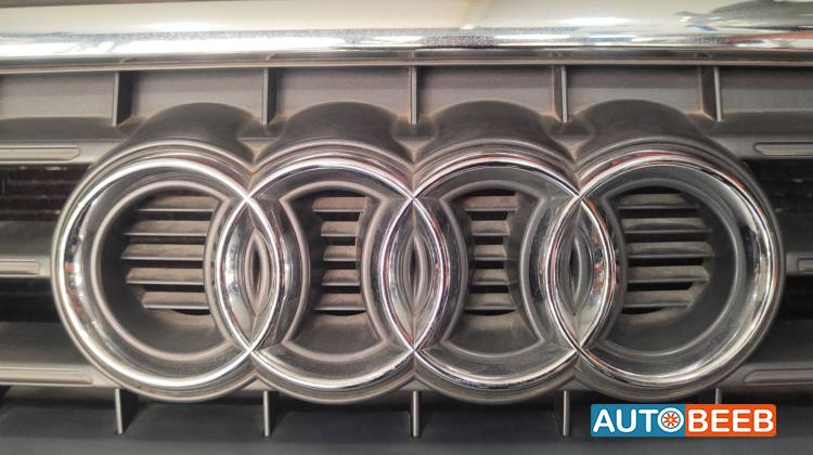 شعار طمبون امامي اودي a4 2010 2011