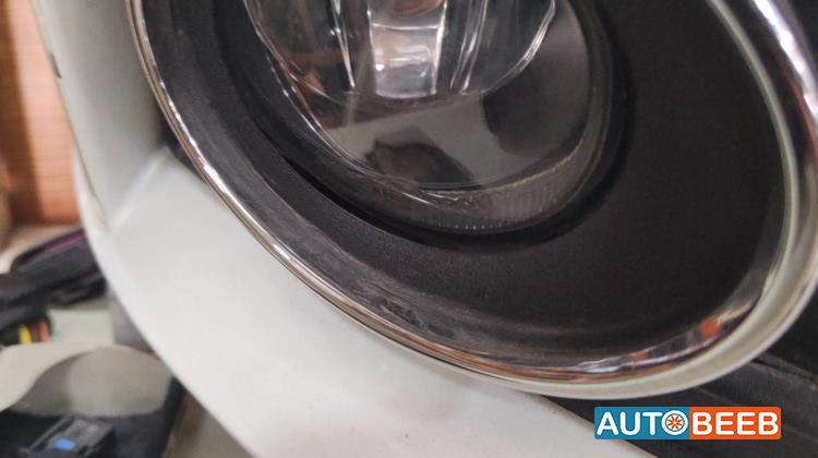 كشاف امامي يمين اودي a4 2010 2011