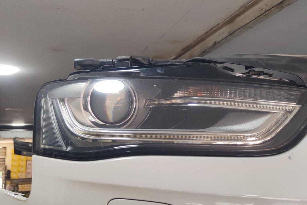 Lights Front light Audi A4