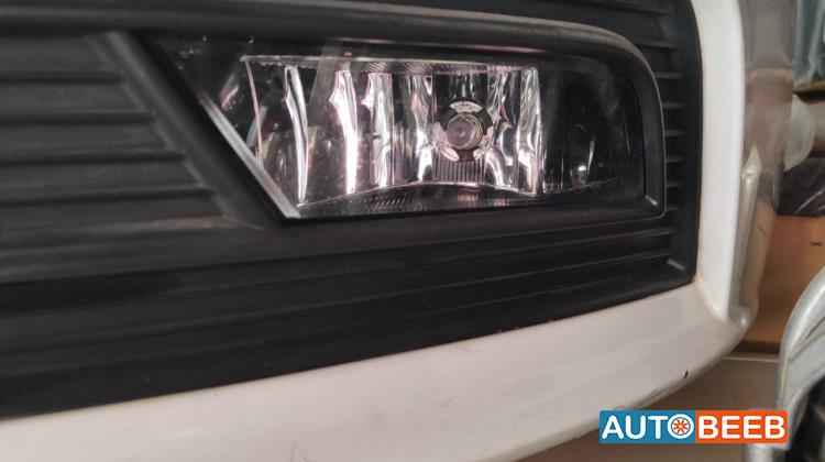 كشاف امامي شمال اودي a4 2014 2015