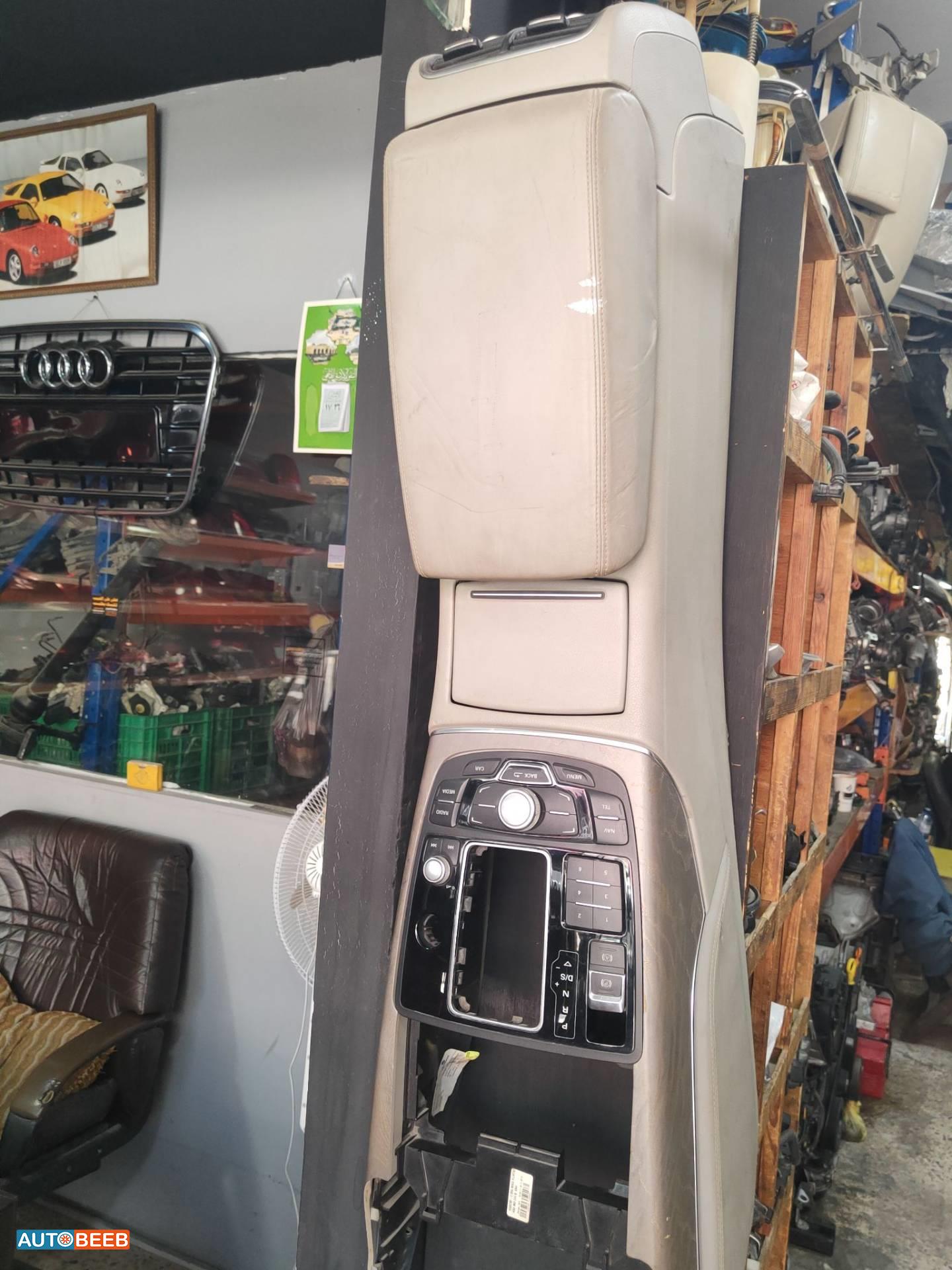 Cabin  Dashboard Audi A6