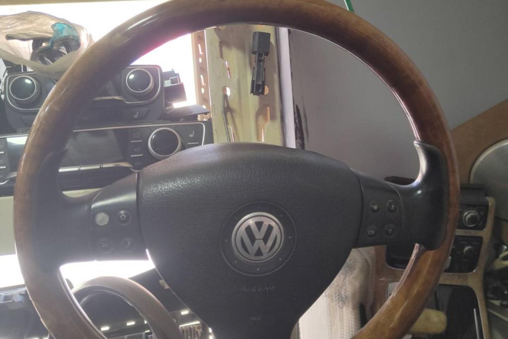 Cabin  Steering Wheel Volkswagen Passat