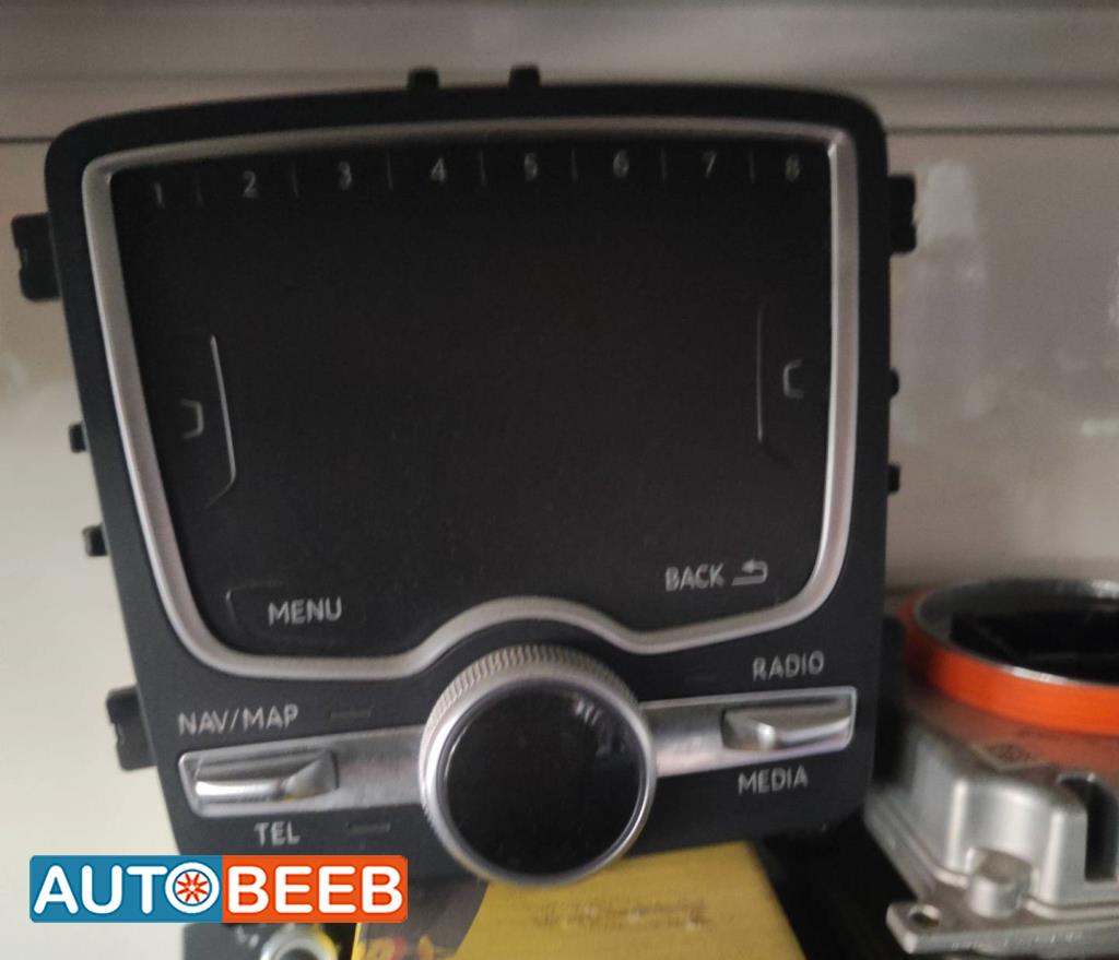 Cabin  Control buttons Audi Q7