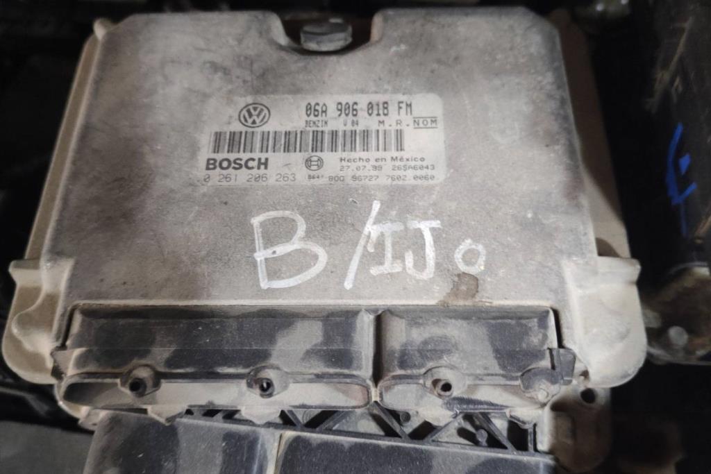 Engine Engine Control Unit Volkswagen Golf MK