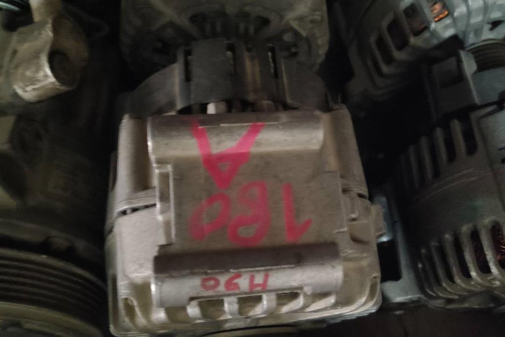 دينامو اودي a4 2010 2011