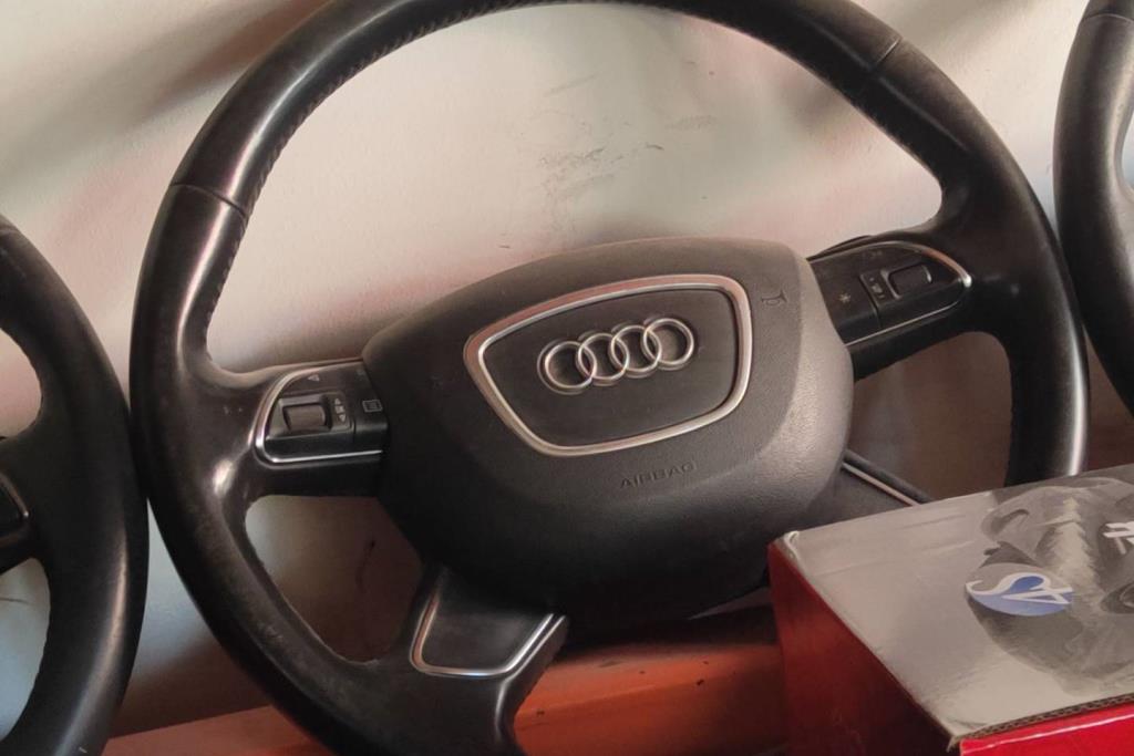Cabin  Steering Wheel Audi Q7