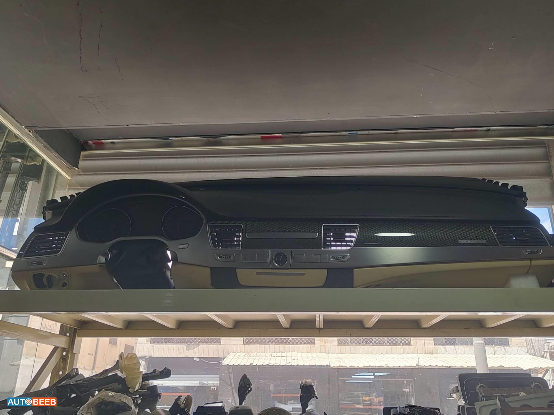 تابلوه اودي s8 2012 2013 