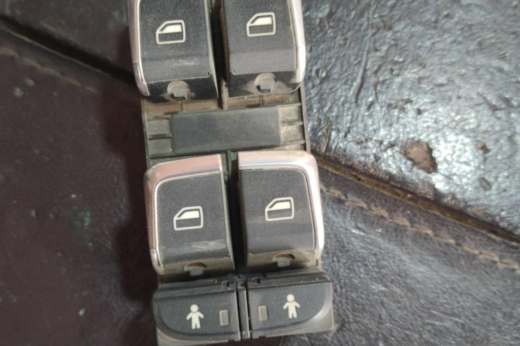 Cabin  Control buttons Audi A6