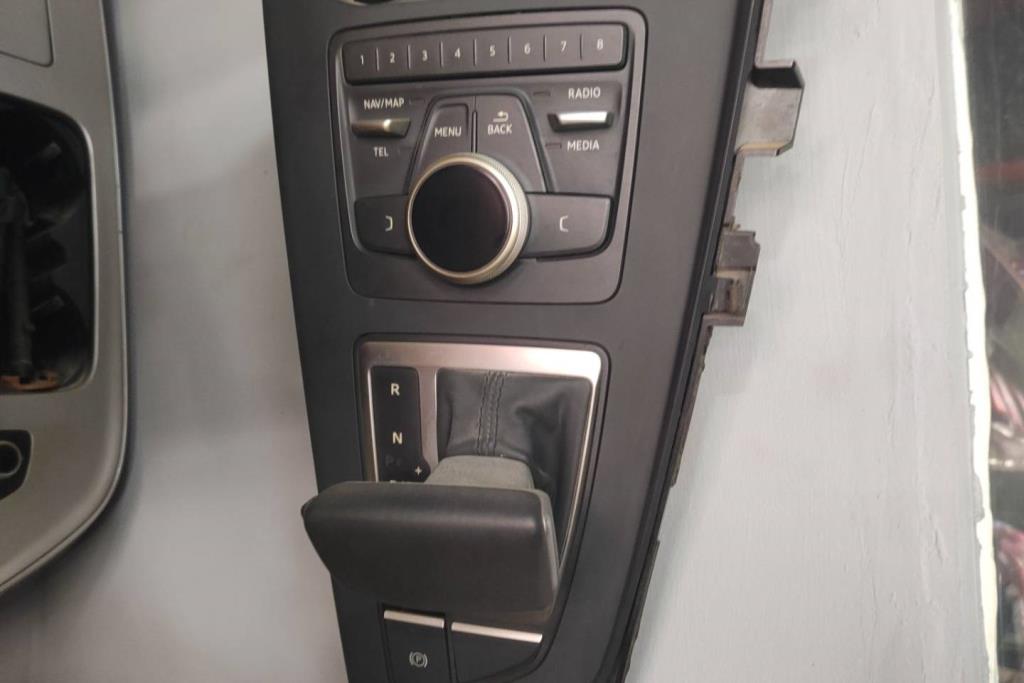 Cabin  Control buttons Audi A4
