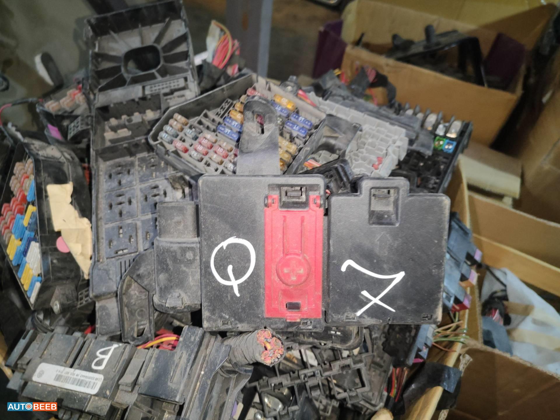 علبه فيوزات أودي Q7 2016 2017