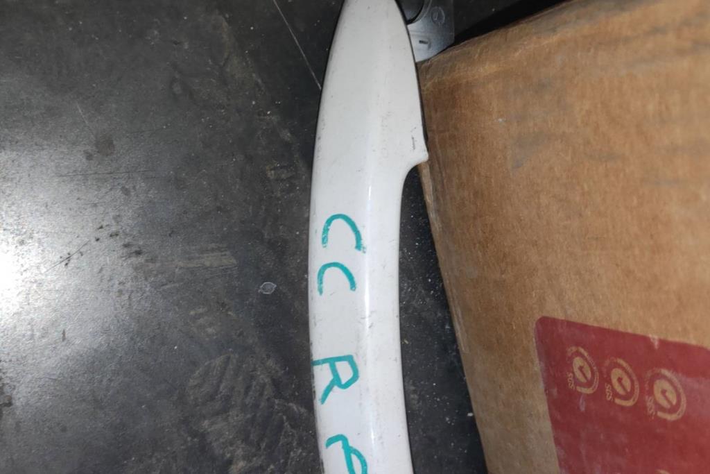 Body  Door Handle  Volkswagen Passat