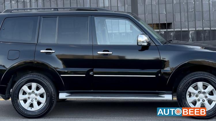 Mitsubishi Pajero 2016