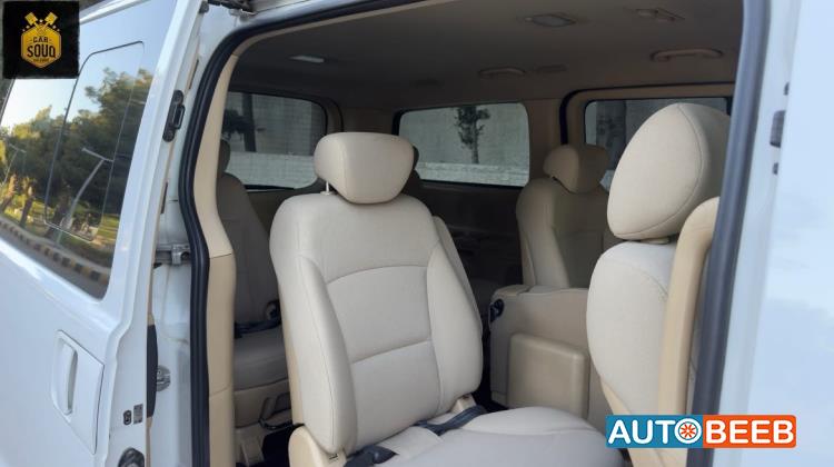 Minibus Hyundai 2019